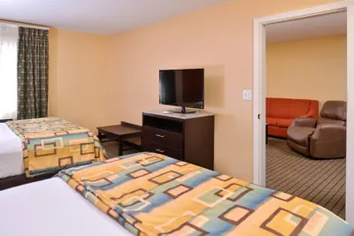 Photo 4 - Douglas Inn And Suites