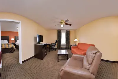 Photo 3 - Douglas Inn And Suites
