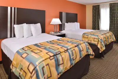 Photo 2 - Douglas Inn And Suites