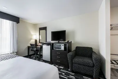 Photo 4 - Bricktown Hotel & Extended Stay