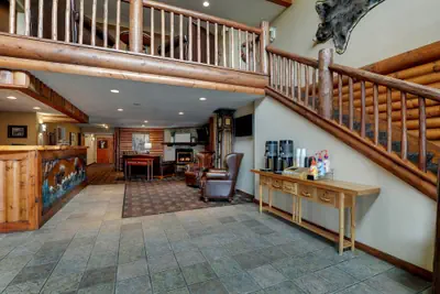 Photo 2 - Stoney Creek Inn Quincy