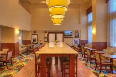 Photo 4 - Hampton Inn & Suites Ontario
