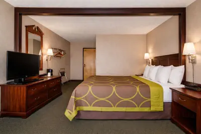 Photo 3 - Super 8 by Wyndham Gallup