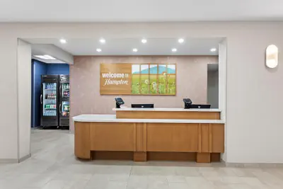 Photo 3 - Hampton Inn & Suites Bolingbrook
