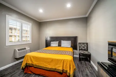 Photo 2 - Regency Inn & Suites