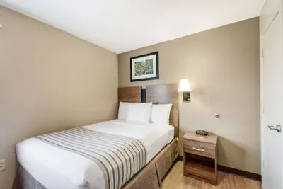Photo 4 - Suburban Studios Sterling - Washington Dulles