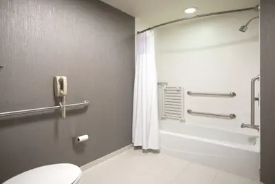 Photo 4 - SpringHill Suites by Marriott Savannah Airport