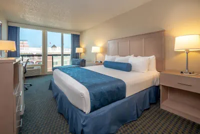 Photo 5 - Atlantic Sands Hotel & Conference Center