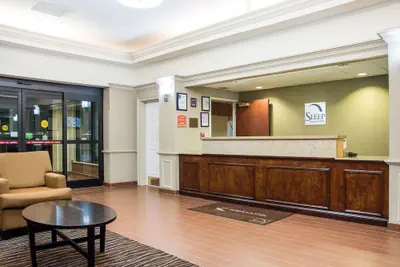 Photo 5 - Sleep Inn & Suites Dothan North