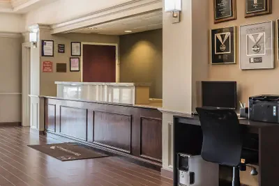 Photo 3 - Sleep Inn & Suites Dothan North