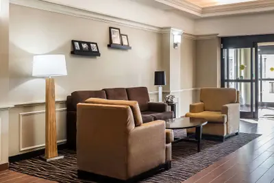 Photo 4 - Sleep Inn & Suites Dothan North