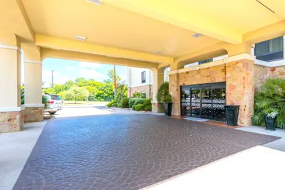 Photo 3 - Hampton Inn and Suites College Station