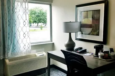 Photo 5 - Baymont by Wyndham Des Moines North