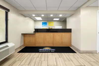Photo 3 - Days Inn by Wyndham Murphy
