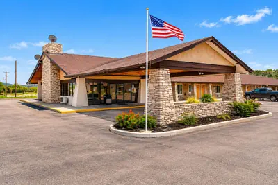 Photo 2 - Segovia Lodge Junction TX I -10