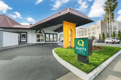 Photo 2 - Quality Inn & Suites Sacramento Downtown Area