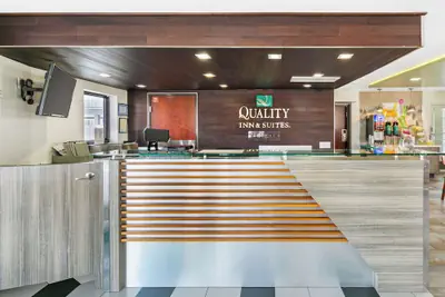 Photo 4 - Quality Inn & Suites Sacramento Downtown Area