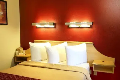 Photo 5 - California Inn & Suites Rancho Cordova - Sacramento