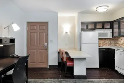 Photo 3 - Staybridge Suites Chantilly - Dulles Airport by IHG