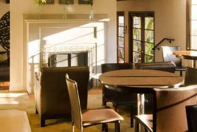 Photo 3 - Casa Del Mar Inn