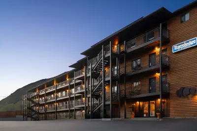 Photo 2 - Travelodge by Wyndham Gardiner Yellowstone Park North