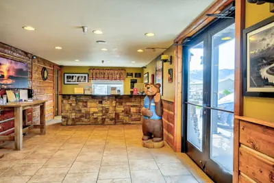 Photo 5 - Travelodge by Wyndham Gardiner Yellowstone Park North