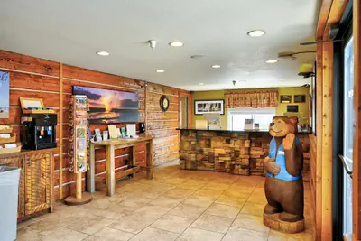 Photo 4 - Travelodge by Wyndham Gardiner Yellowstone Park North