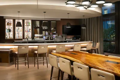 Photo 5 - Courtyard by Marriott Seattle Bellevue/Downtown