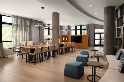 Photo 5 - Courtyard by Marriott Seattle Bellevue/Downtown