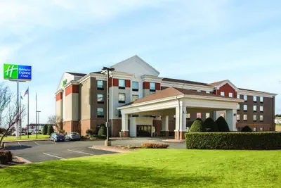 Photo 2 - Holiday Inn Express Hotel & Suites Lawton-Fort Sill by IHG
