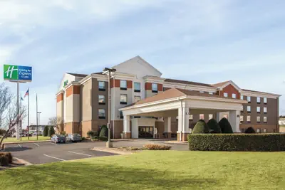 Photo 2 - Holiday Inn Express Hotel & Suites Lawton-Fort Sill by IHG