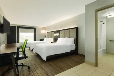 Photo 5 - Holiday Inn Express Hotel & Suites Lawton-Fort Sill by IHG
