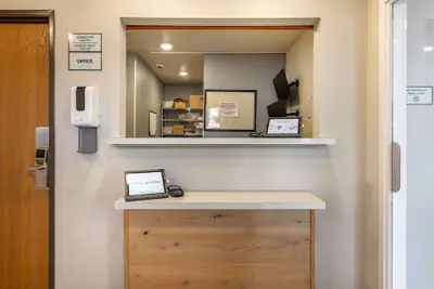 Photo 4 - Extended Stay America Select Suites - Wichita - North