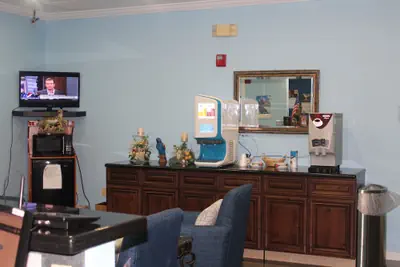 Photo 5 - Budget Inn