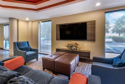 Photo 4 - Comfort Suites Fort Pierce I-95