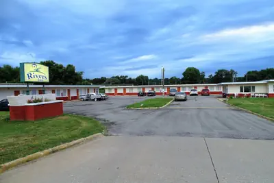 Photo 2 - Rivers Inn Fort Madison