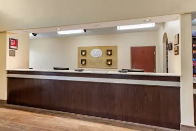 Photo 4 - Comfort Suites Baytown I - 10