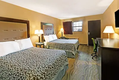 Photo 4 - Days Inn by Wyndham Cherokee Near Casino