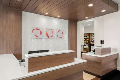 Photo 4 - Hilton Garden Inn Suffolk Riverfront