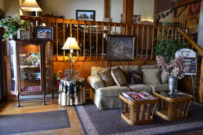 Photo 3 - Greenbrier Inn