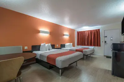 Photo 2 - Motel 6 Albany, NY - Airport