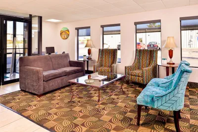 Photo 4 - Quality Inn Joplin I-44