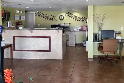 Photo 3 - Motel 6 Riviera Beach, FL