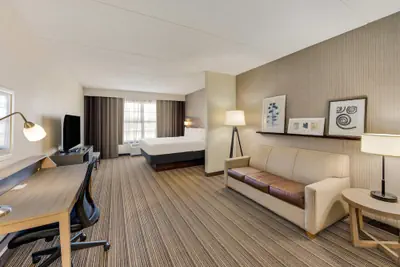 Photo 5 - Country Inn & Suites by Radisson, Findlay, OH