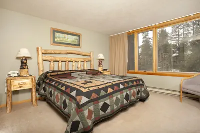 Photo 4 - Evergreen Condominiums by Vail Resorts