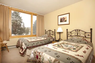 Photo 3 - Evergreen Condominiums by Vail Resorts