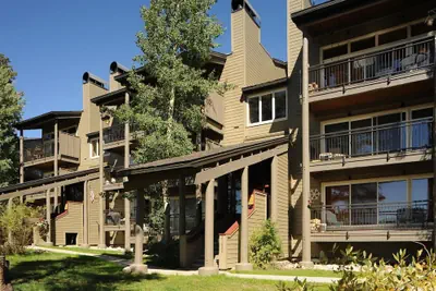 Photo 2 - Evergreen Condominiums by Vail Resorts