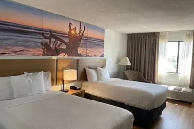 Photo 3 - Days Inn by Wyndham Sherman