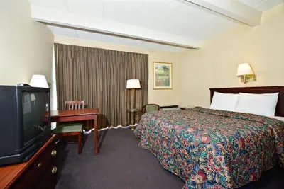 Photo 4 - Americas Best Value Inn Phillipsburg