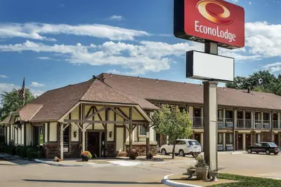 Photo 2 - Econo Lodge Lawrence near University